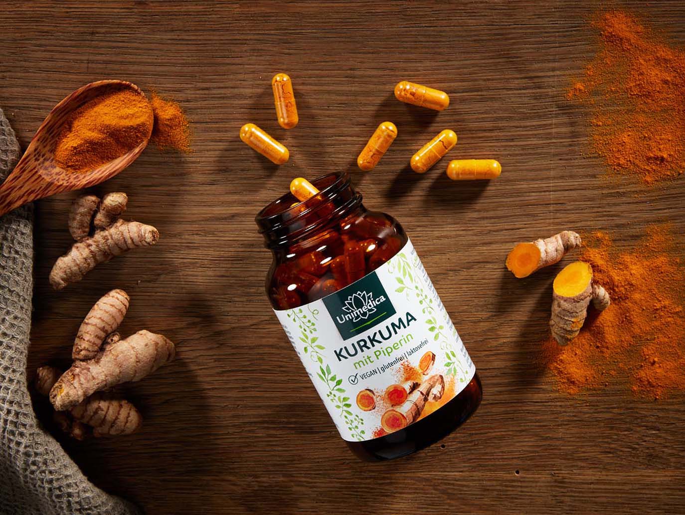 Kurkuma mit Piperin - 300 mg Curcuminoide und 10 mg Piperin pro Tagesdosis (1 Kapsel) - 90 Kapseln - von Unimedica