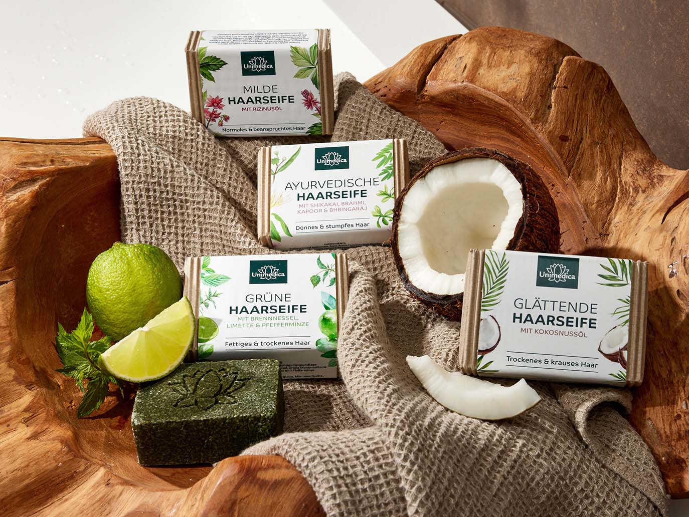 Ayurvedisches Haarshampoo - mit 4 traditionellen Ayurveda-Heilpflanzen - für dünnes & stumpfes Haar - 100 g - von Unimedica