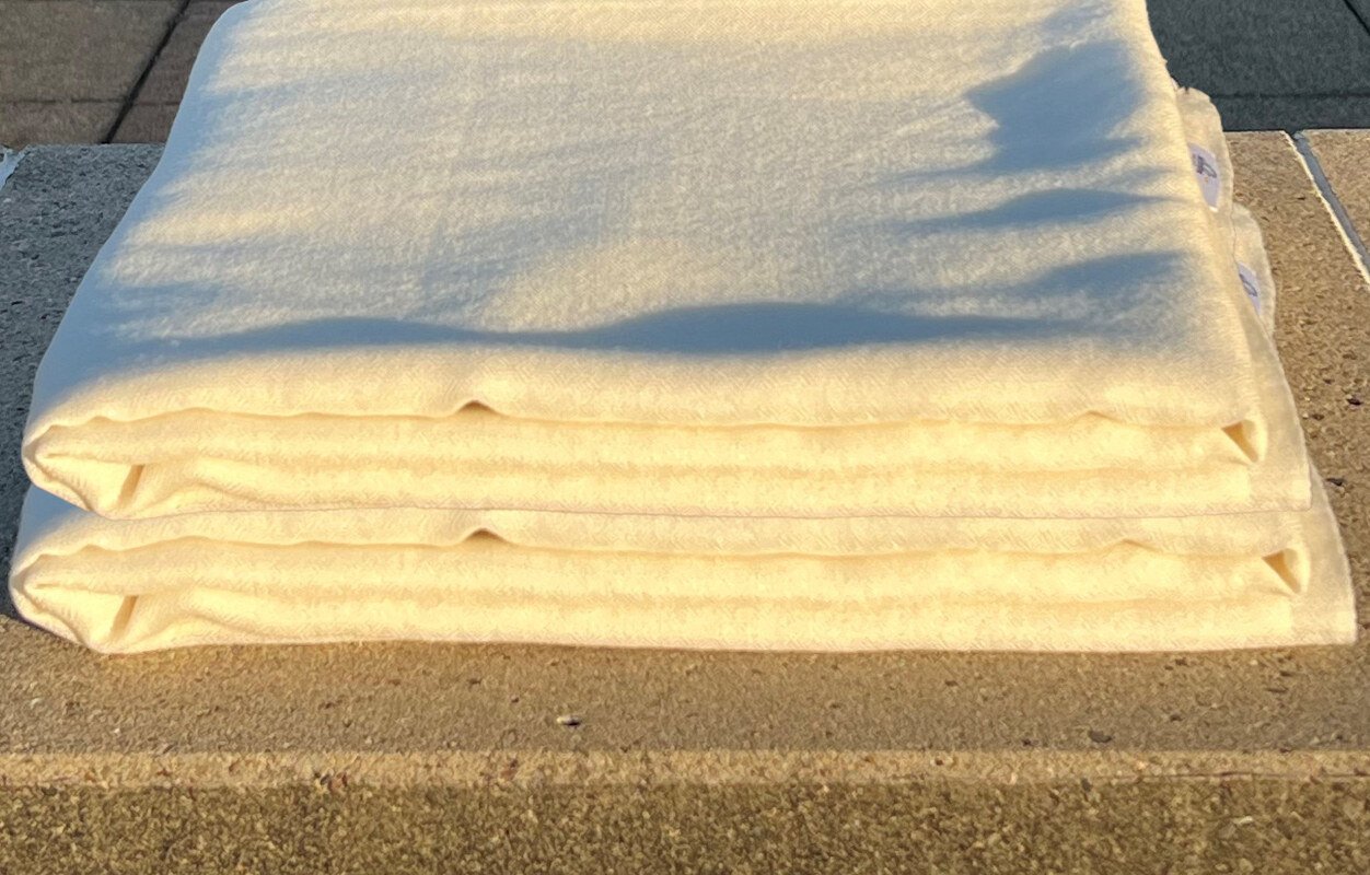 2er-Sparset: Merino-Seiden-Decke - 140 x 280 cm - in leichter Diamond-Webart - Narayana Meditationsdecke